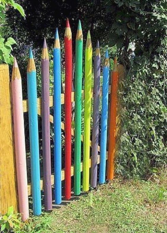 Are you need of a garden fence ideas that doesn't set you back high? Perhaps for your backyard or perhaps it is a whole boundary fence?  #GardeningDecoration