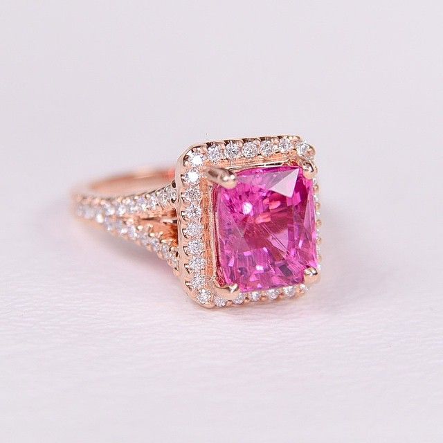 14K Rose gold Bubblegum pink Tourmaline and Diamond ring Ruby Ring Gold, Pink Tourmaline Ring, Pink Sapphire Ring, Pink Jewelry, Tourmaline Ring, Pink Ring, Fabulous Jewelry, Rose Gold Jewelry, Gorgeous Jewelry