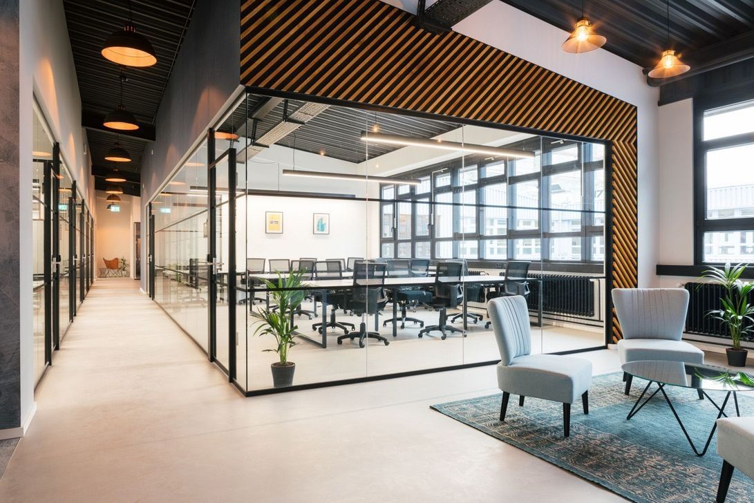 Pin by Mehdi Naqvi on Meeting Room | Modern office space design, Modern office space, Office space design