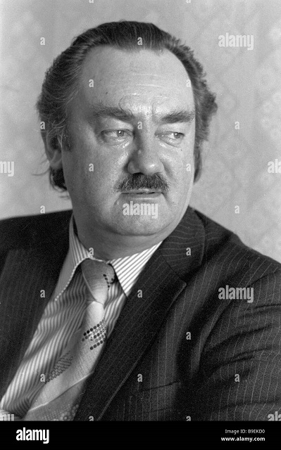 soviet-writer-and-journalist-oles-benyukh-B9-EKD0