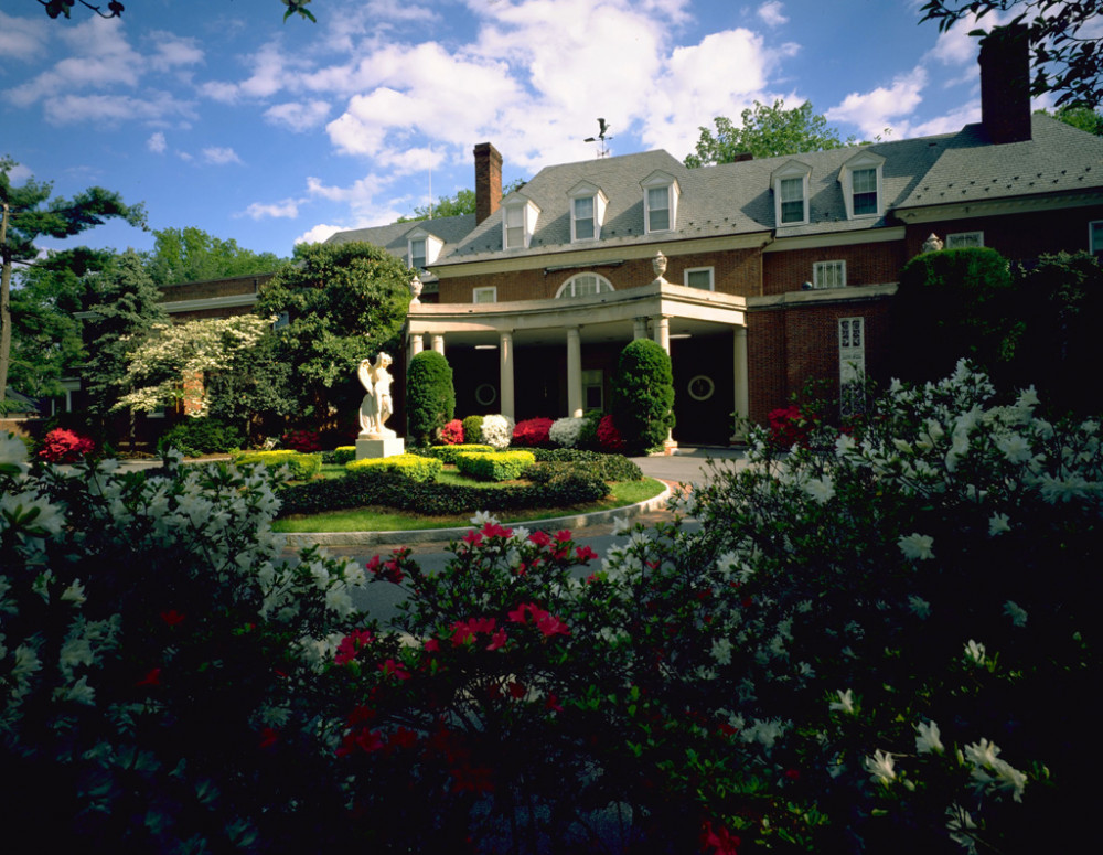 Hillwood-Mansion-Exterior.jpg