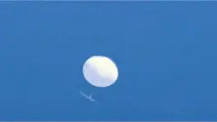 在台湾上空被拍下的疑似中国间谍气球