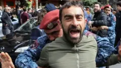 "Пашинян продает Армению". Почему в Ереване опять протестуют