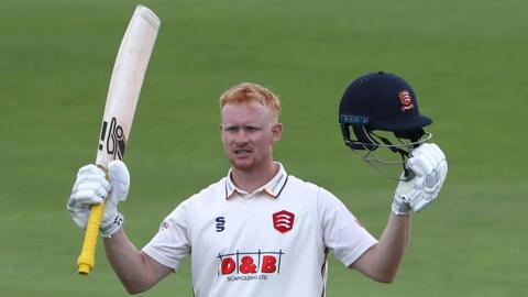 Essex batter Jordan Cox celebrating making a century