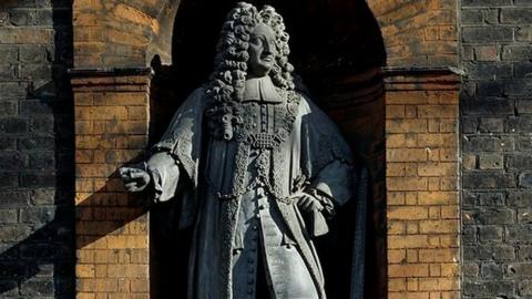 Statue of Sir Robert Geffrye on museum