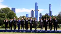 Lãnh đạo các nước ASEAN chụp ảnh cùng Thủ tướng Úc trong khuôn khổ Hội nghị Cấp cao ASEAN - Úc hôm 6/3