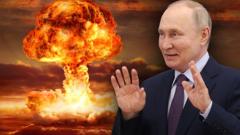 Владимир Путин смотрит на ядерный гриб