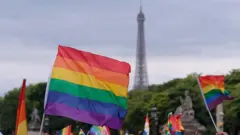 Гей-парад в Париже