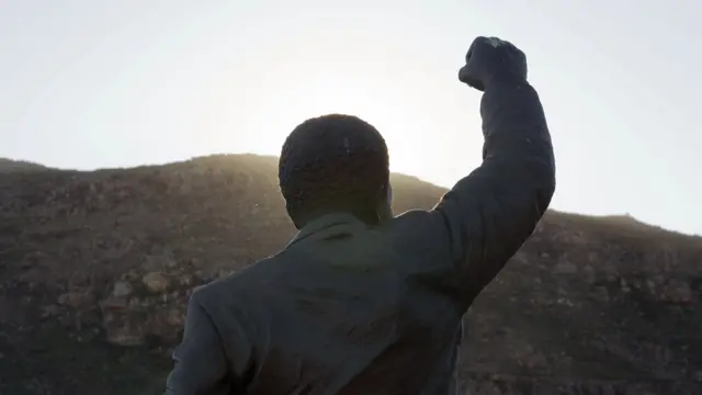 Статуя Манделы, Getty
