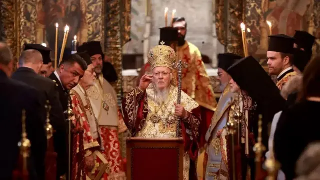 Вселенский патриарх Варфоломей возглавил рождественскую службу в церкви Святого Георгия, Стамбул