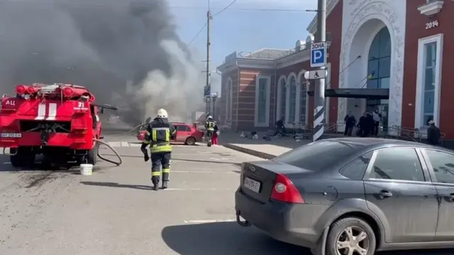 Вход в вокзал в Краматорске