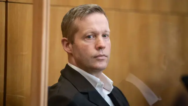 Штефан Эрнст в суде