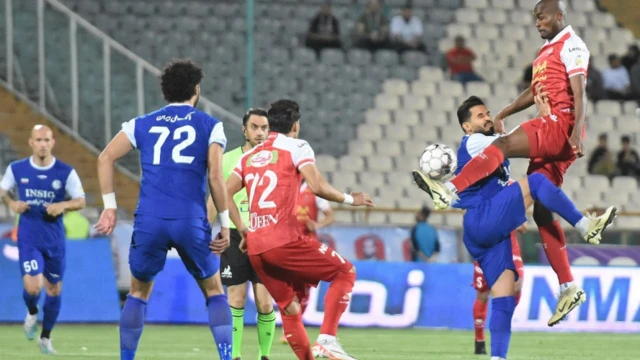 پرسپولیس و استقلال خوزستان