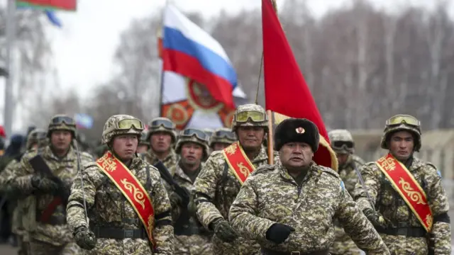 Киргизские военные на учениях ОДКБ