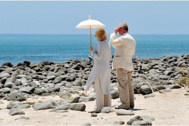 Принц Чарльз с супругой, герцогиней Корнуольской, на Галапагосских островах