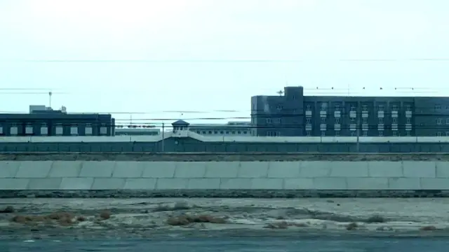 Цей новий тюремний комплекс поблизу Корли у Сіньцзяні - один з багатьох, що з'явилися останнім часом