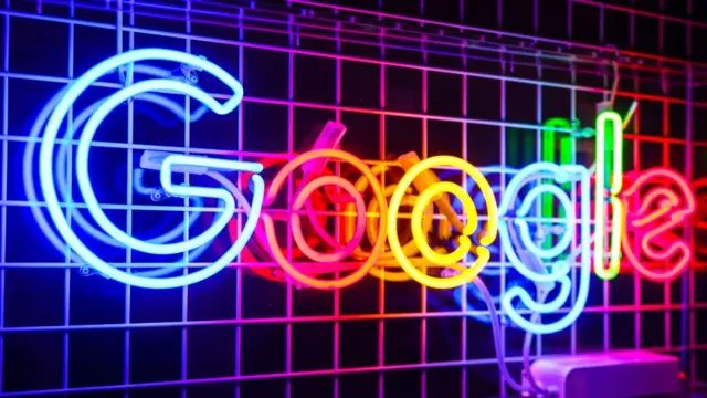 A neon google logo