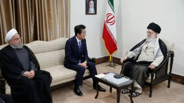 Президент Роухани, премьер-министр Абэ и аятолла Хаменеи