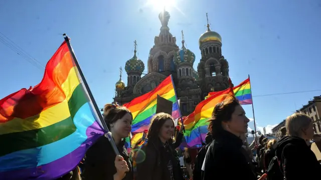 Акция протеста против принятия закона о "гей-пропаганде" в Петербурге в 2013 году