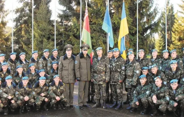 Украинские и белорусские десантники