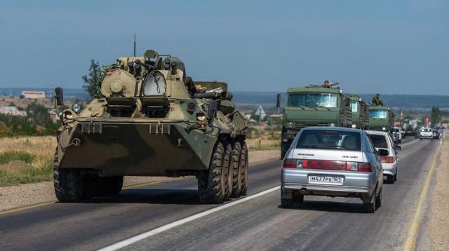 Российская военная колонна на границе с Украиной в Ростовской области