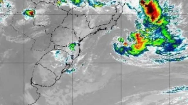 Imagem de satélite de ciclone subtropical