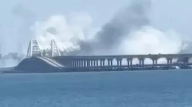Дым над Керченским мостом