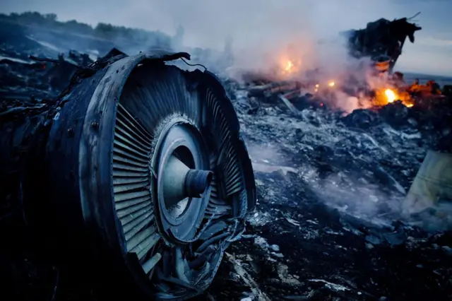 Один із двигунів збитого МН17 "Малайзійських авіаліній"