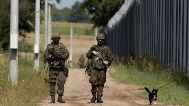 Польские пограничники на польско-белорусской границе