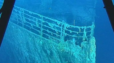 Bow of Titanic missing section of railing