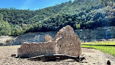 Abandoned structure exposed by drought at the bottom of the Darnius-Boadella reservoir (Credit: Nevin Martell)