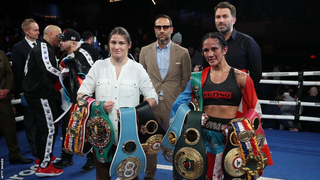 Katie Taylor Amanda Serrano in the ring at Madison Square Garden following the Puerto Rican's victory over Erika Cruz