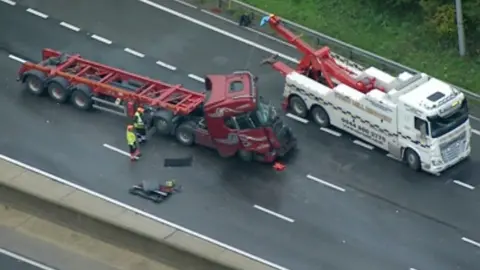 Lorry crash on M25 in Essex