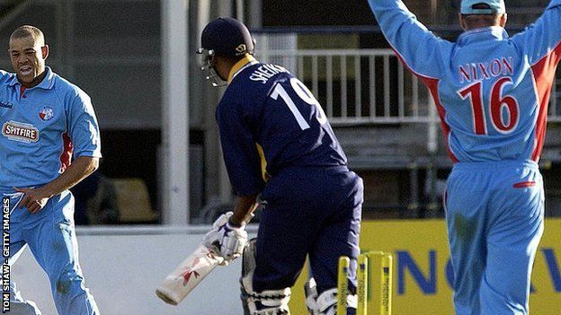 Mo Sheikh was a handy tail-ender for Warwickshire, although both his fifties for the Bears came in first-class cricket