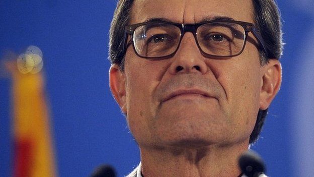 Catalonia's regional president Artur Mas attends a news conference. 9 Nov 2014