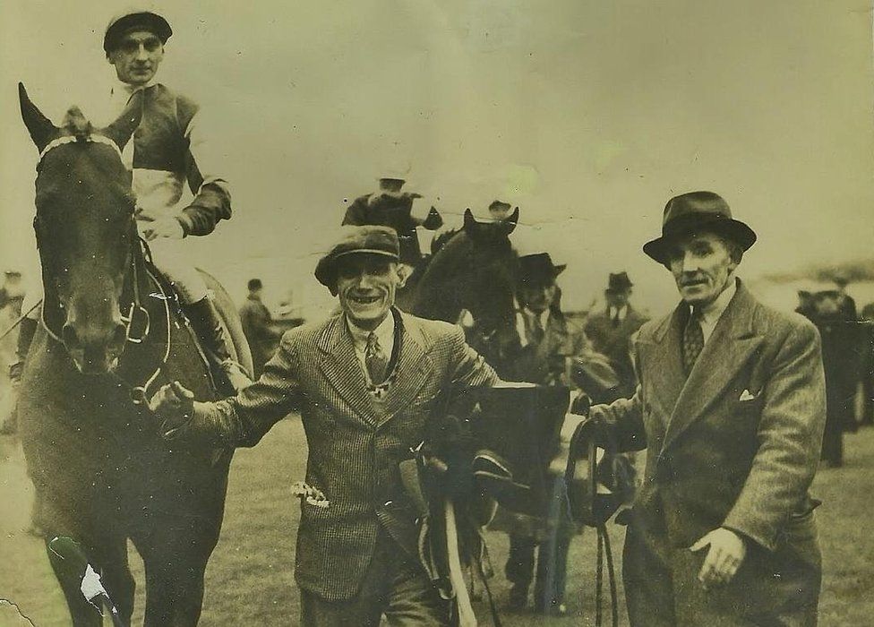 1950 - Harry Dixon at Redcar Racecourse, leading in a horse called Mattygainmal, which was owned by Baron de Montalbo