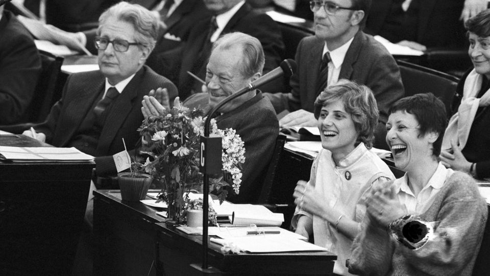 Petra Kelly 1983 als Neuling im Deutschen Bundestag