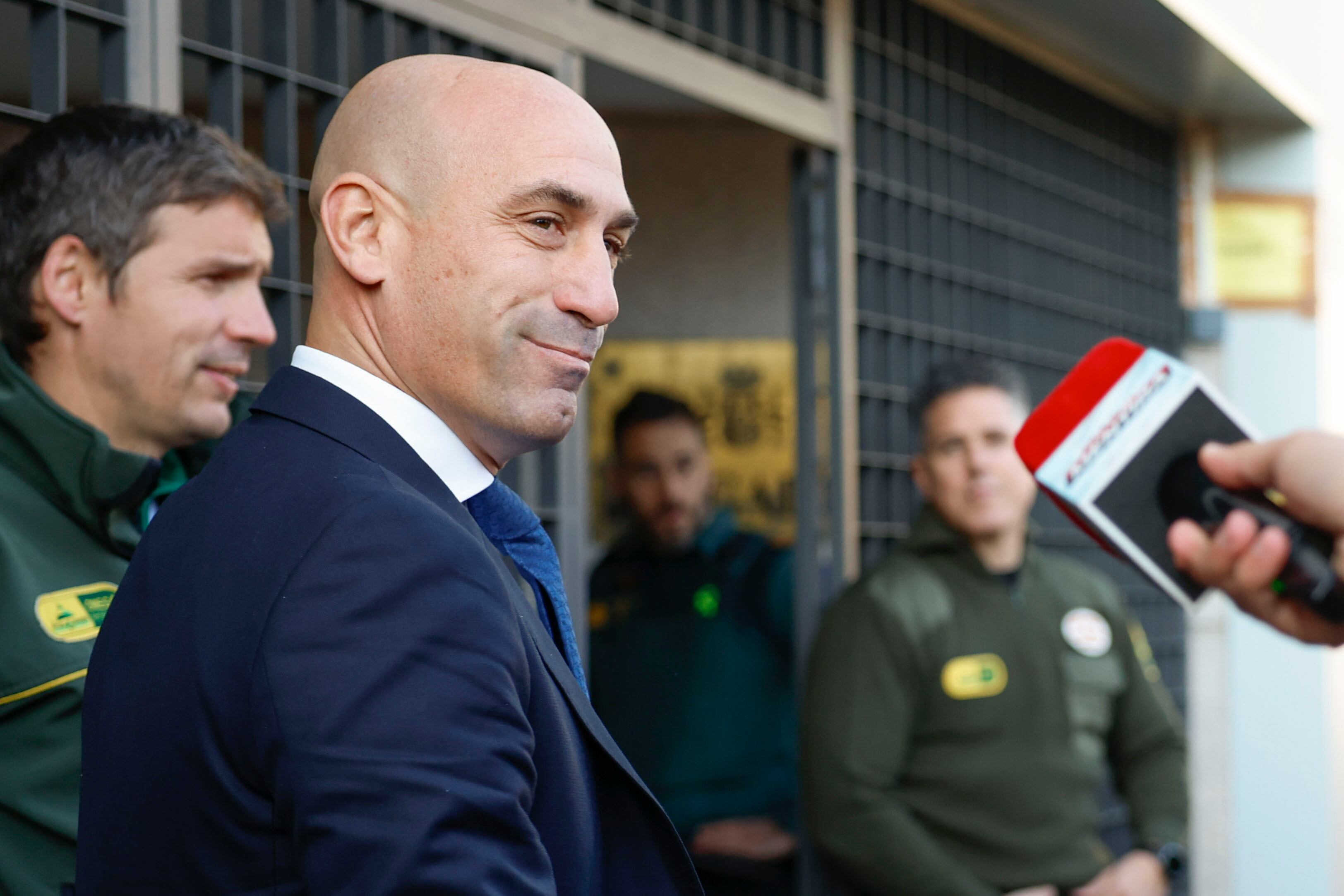 Luis Rubiales upon his arrival Monday at the courthouse in Majadahonda (Madrid).