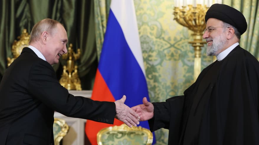 Venäjän presidentti Vladimir Putin tapasi Iranin johtaja Ali Khamenein Moskovassa joulukuussa 2023.