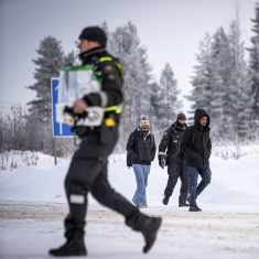 Migranter vid gränsen.