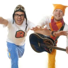 Robin Hund & Hans glada orkester