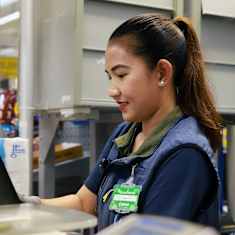 Jove Fernandez, a worker at Pello S-Market.