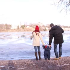 Familj vid Tölöviken.