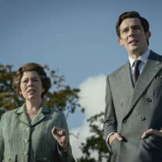 Olivia COlman och Josh O'Connor i serien The Crown. 