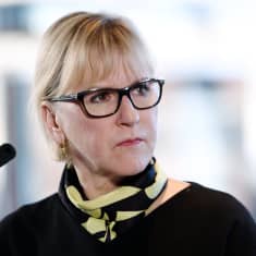 Sveriges utrikesminister Margot Wallström vid en presskonferens i Helsingfors 16.3.2017