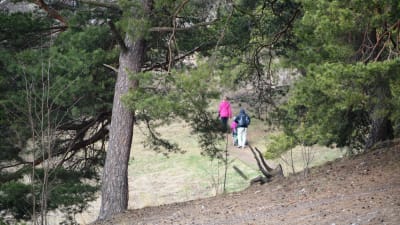 människor på promenad