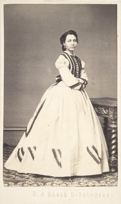 Bildkonstnären Alexandra Frosterus-Såltin ca 1860-70.