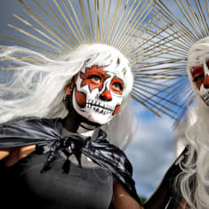 Kuolleiden päivän juhlintaa Meksikon Oaxacassa lauantaina 2. marraskuuta 2019.