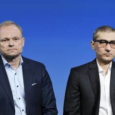 Nokian uusi toimitusjohtaja Pekka Lundmark sekä väistyvä toimitusjohtaja Rajeev Suri.
