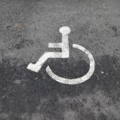 parkeringsplats för rörelsehindrade